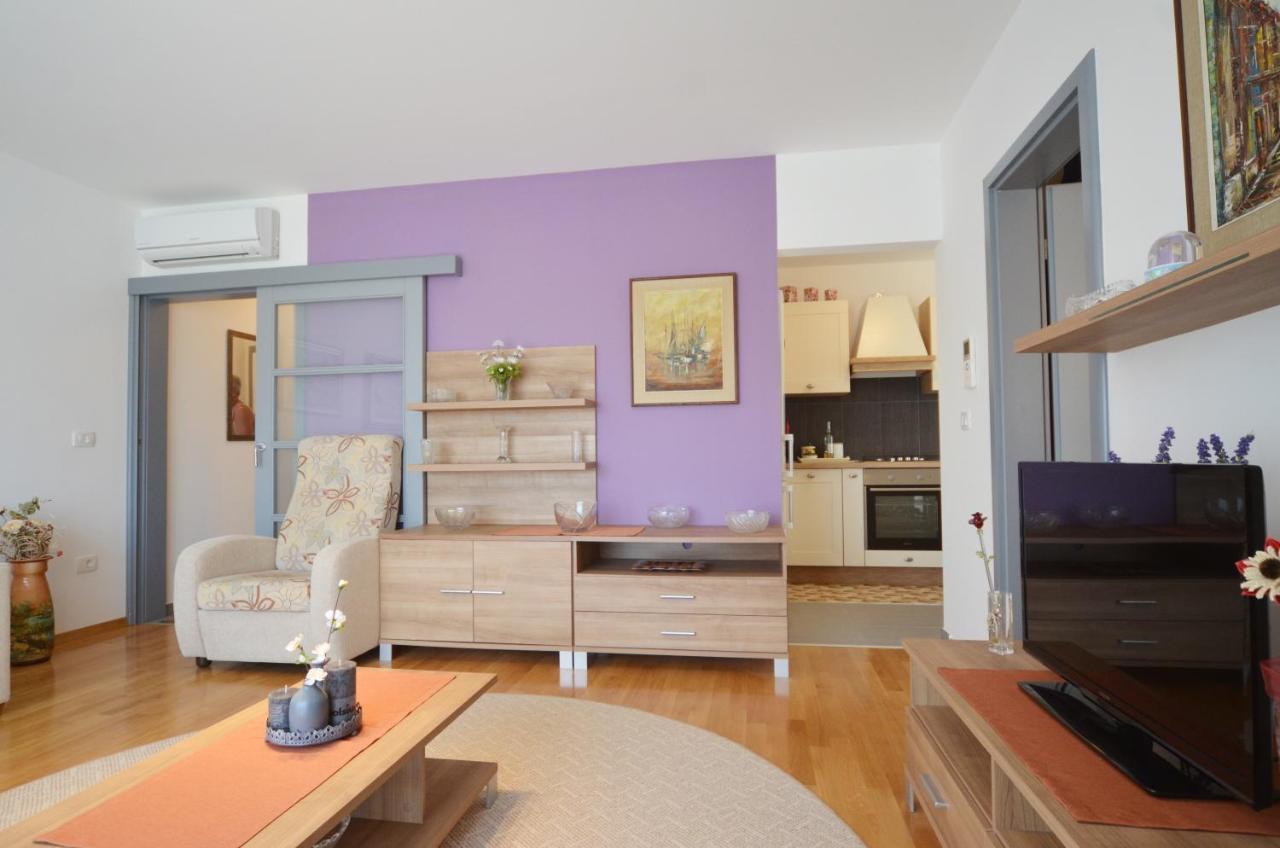 Apartment Emma Ровінь Екстер'єр фото