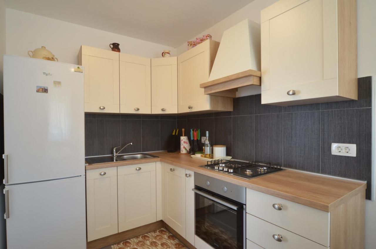 Apartment Emma Ровінь Екстер'єр фото