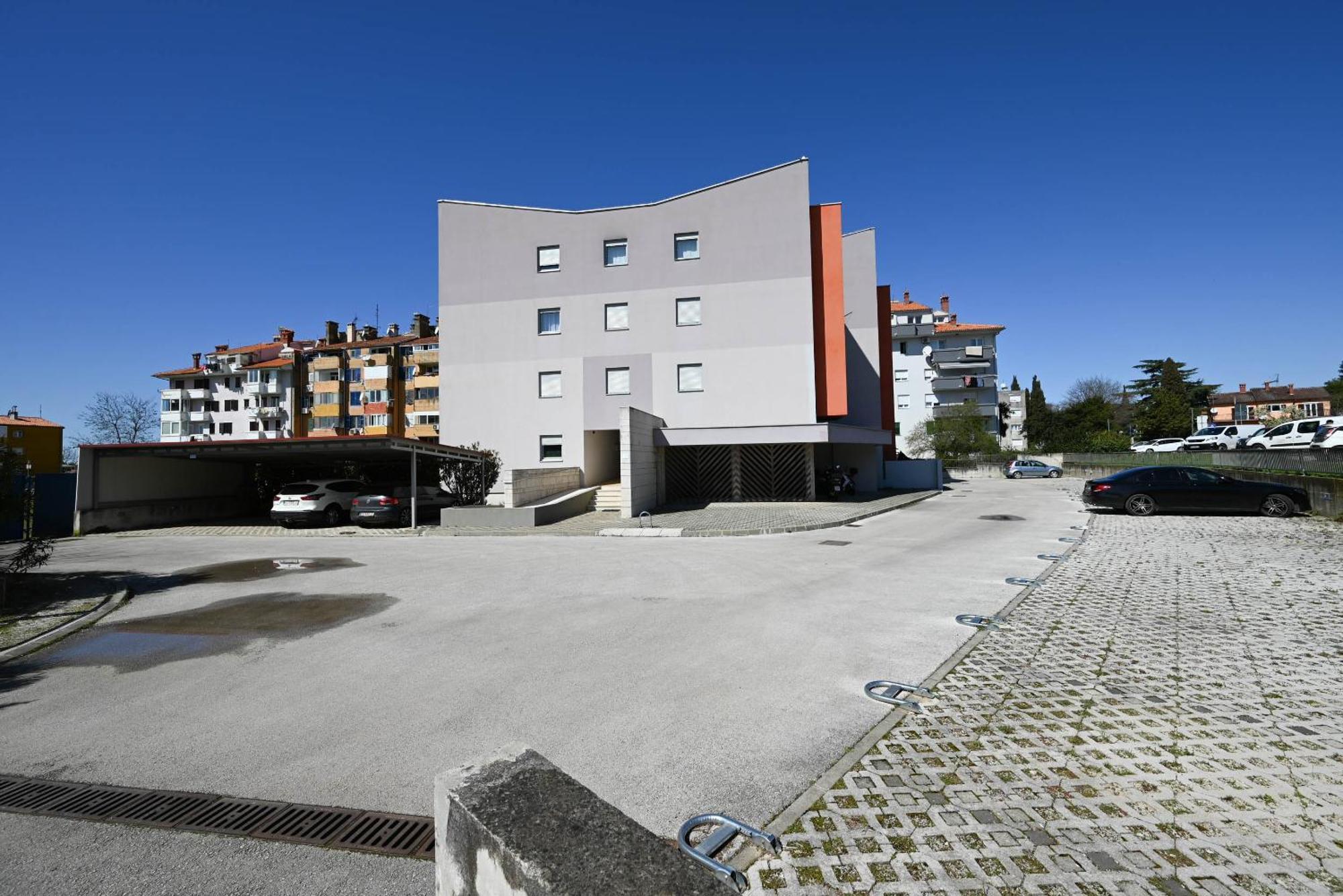 Apartment Emma Ровінь Екстер'єр фото