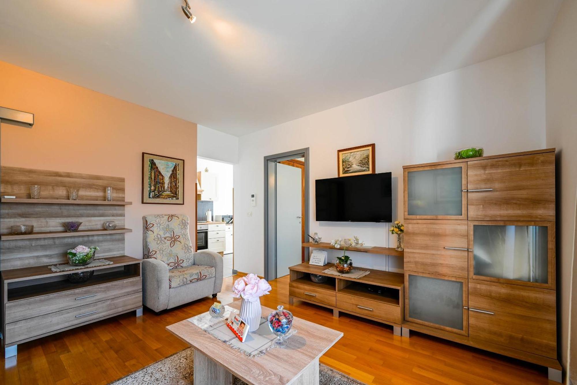 Apartment Emma Ровінь Екстер'єр фото