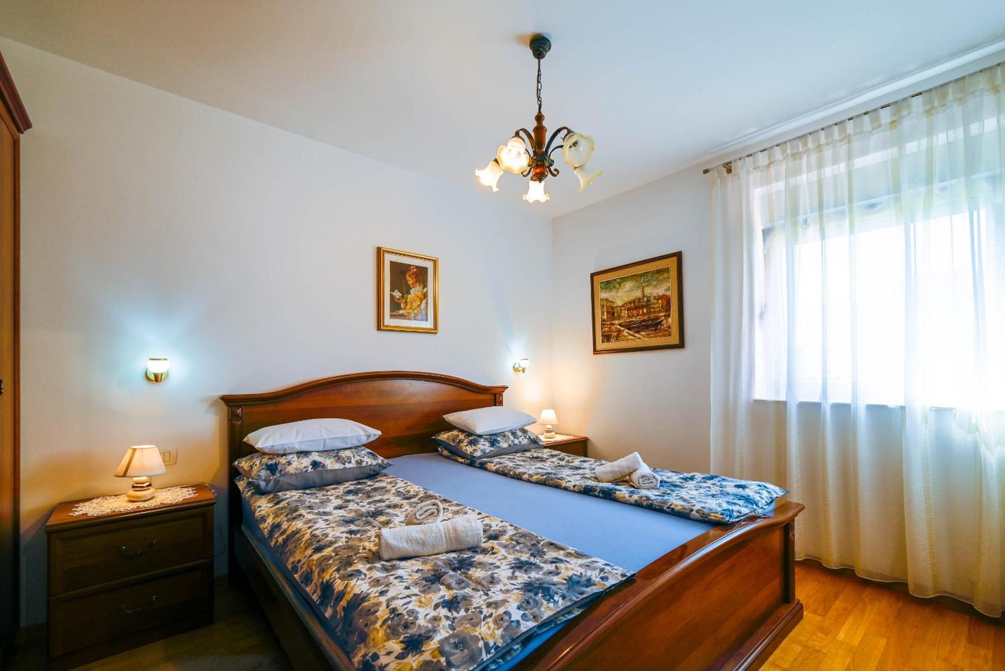 Apartment Emma Ровінь Екстер'єр фото