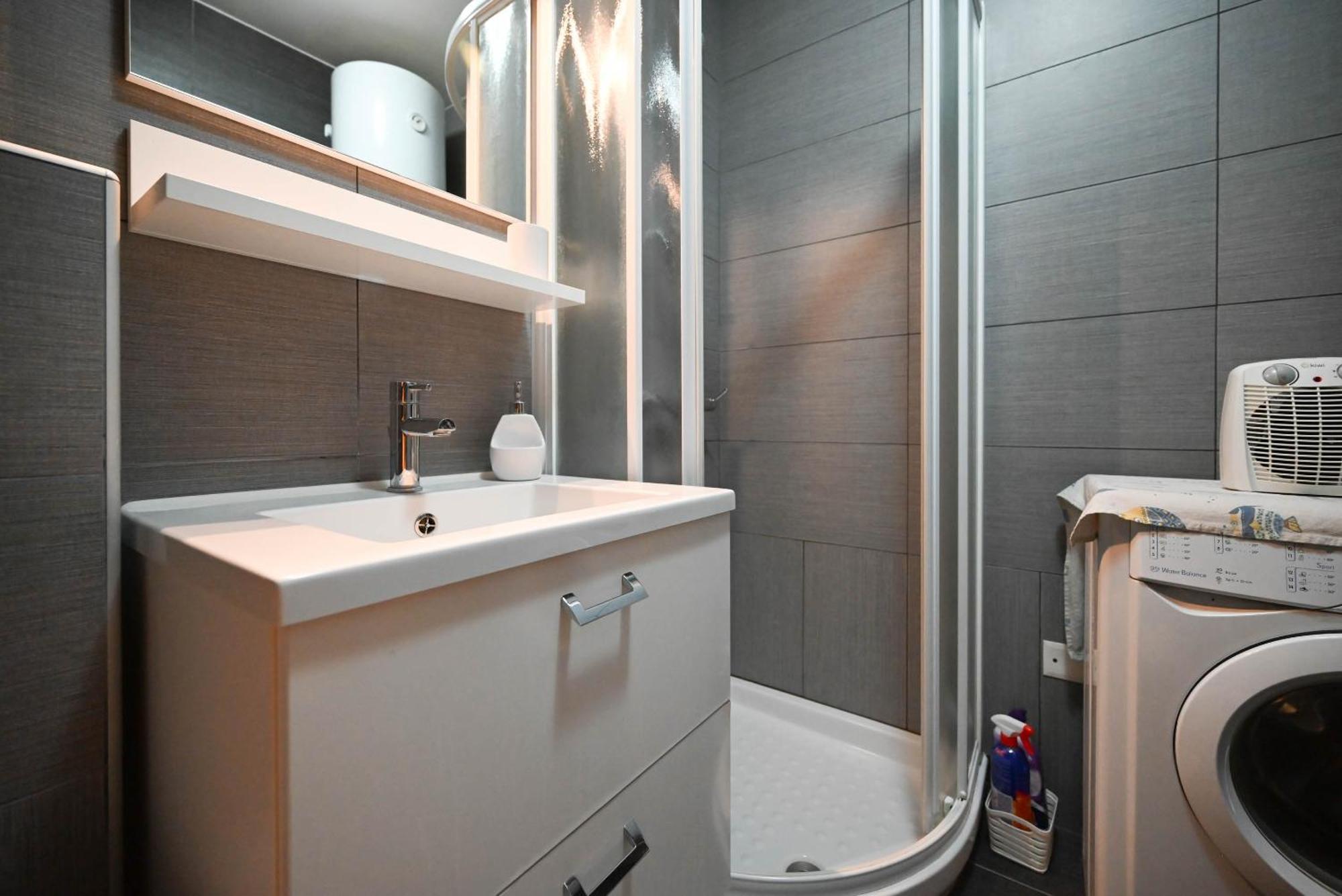 Apartment Emma Ровінь Екстер'єр фото