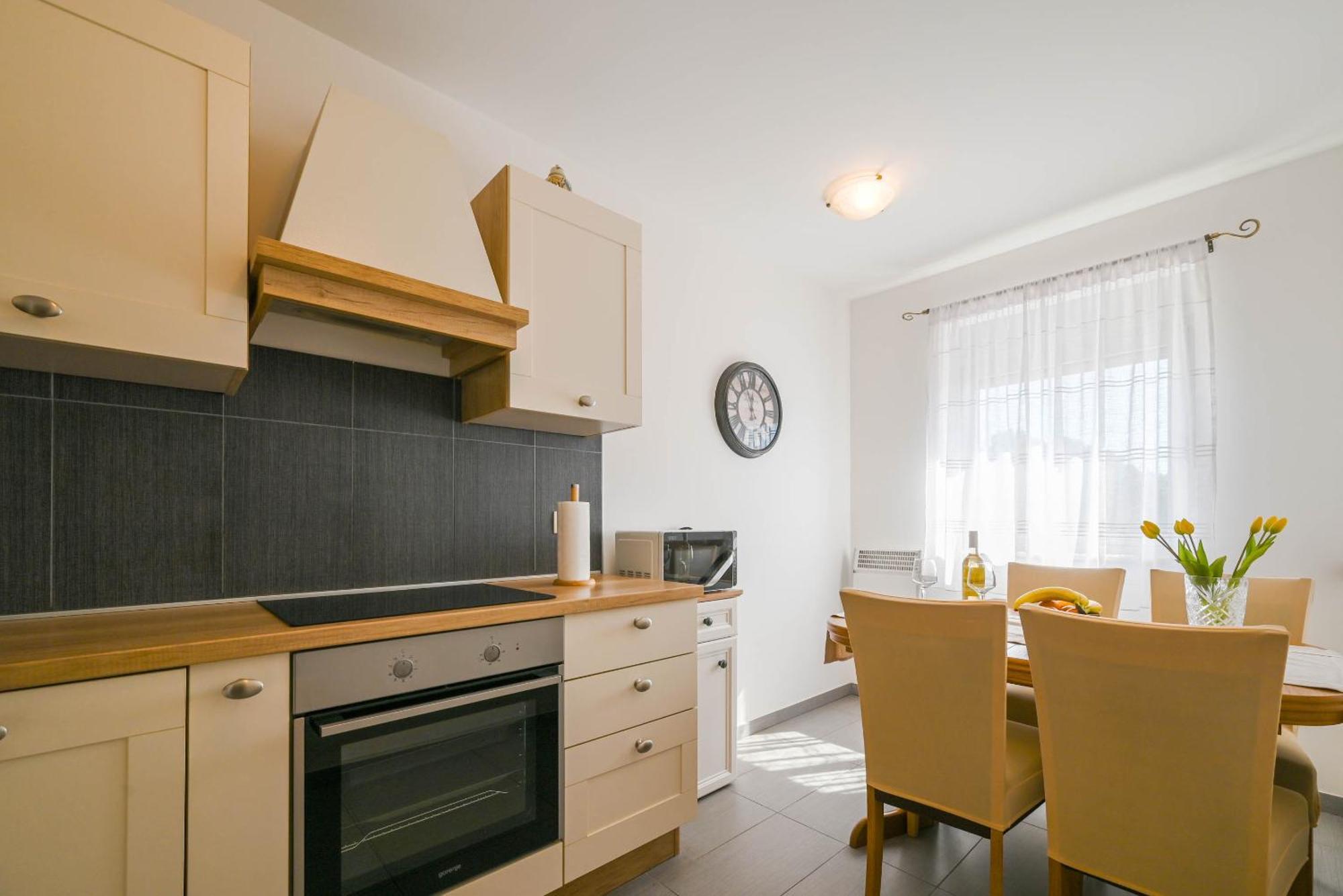 Apartment Emma Ровінь Екстер'єр фото
